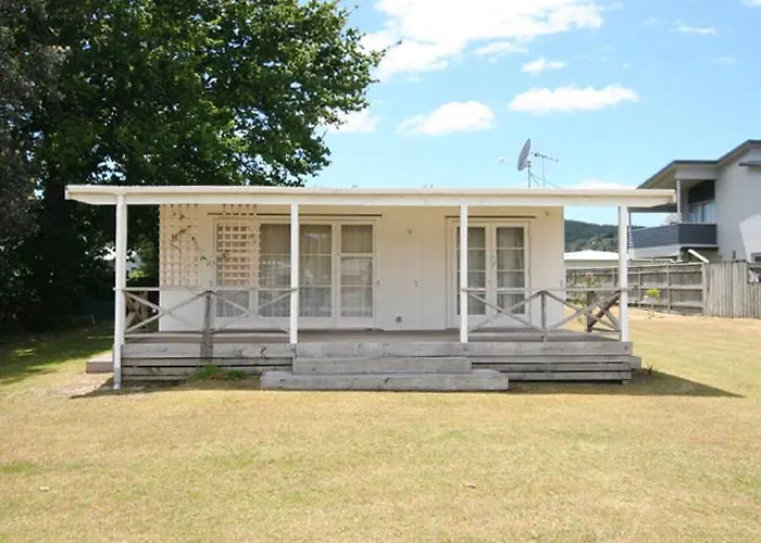 Aick202 - Aickin Classic Kiwi Whangamata