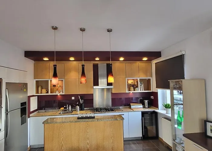 Apartment Near The Plocka Metro Station Warschau