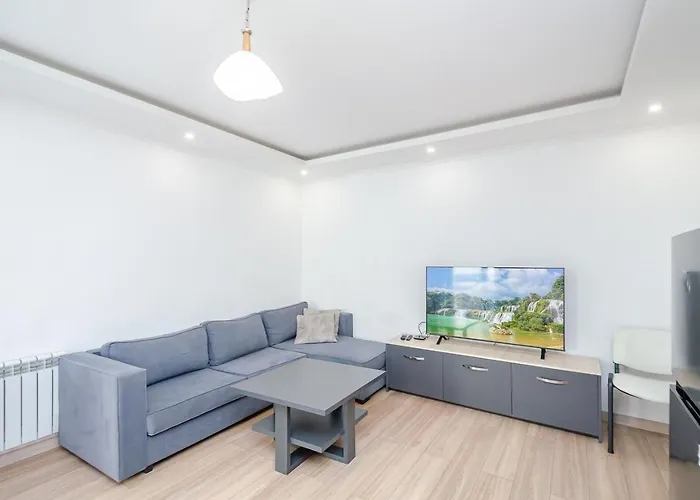 19Tumanyan Excellent Apartment In The Centre Of Capital Erivan