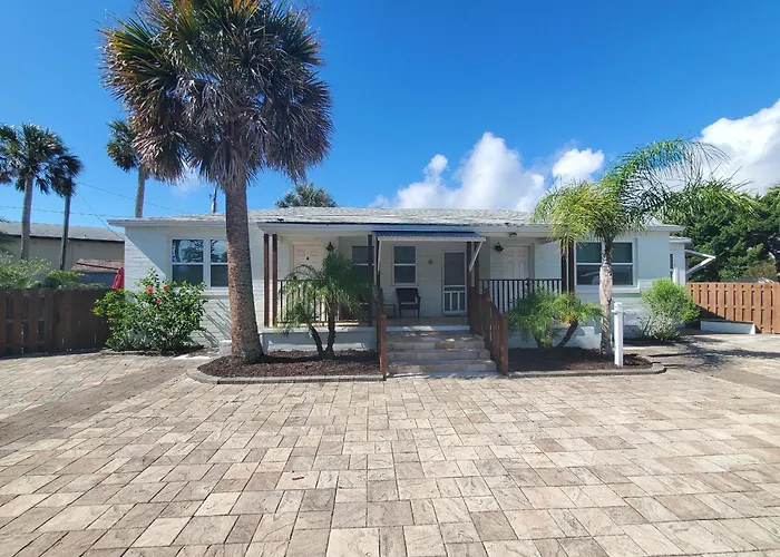 Vintage Beach Cottage St. Augustine