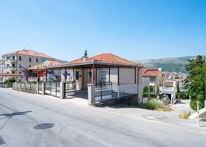 Apartments Pazanin Trogir
