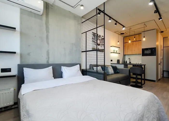 Ддд! 10-68B Manhattan, Beresteiskyi 11, Kyiv, Politekh Metro Nearby, Stunning City View, 15 Kw Backup Power, Petrovdom Apartment