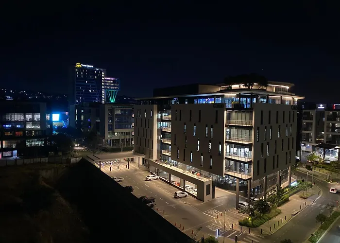 Menlyn Maine Luxury Apartment Pretoria-Noord