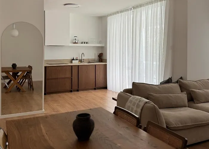 Themelio Living 2-Bed Apartment Nicosia City Centre