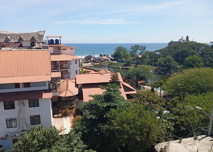 Maeo Suites Hotel Montañita
