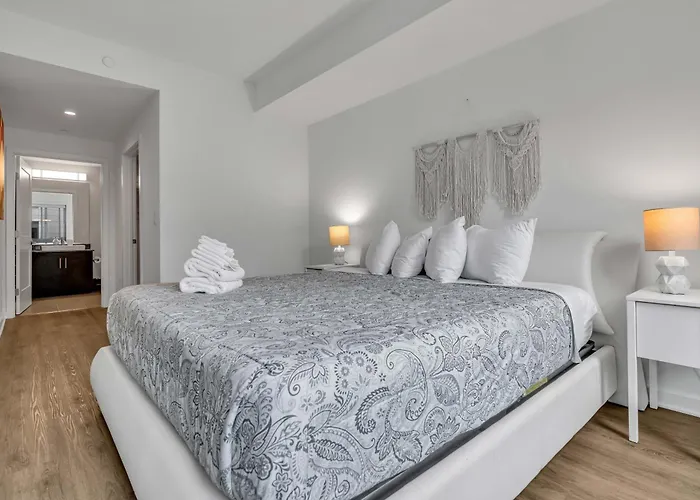 Fully Furnished Apartment In Washington Near Logan Circle