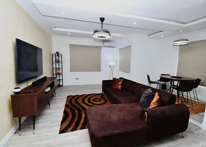 Chanan Court Akkra