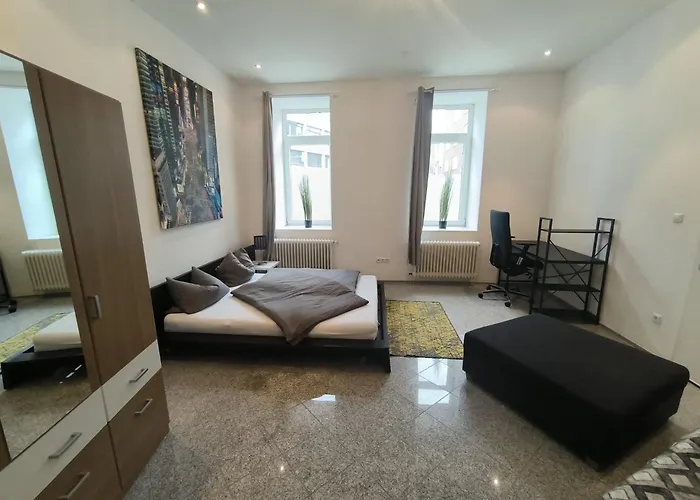 Downtown First Floor Apartment 6 Guests On Request Wilhelmstr 5 Min To Chio Aachen