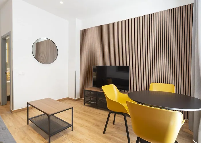 Stylish Malaga 2 Bedroom With Patio