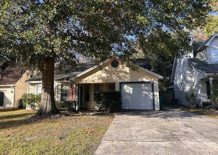 Villa Fenced Yard, Patio & Bbq - Historic District Area Savannah