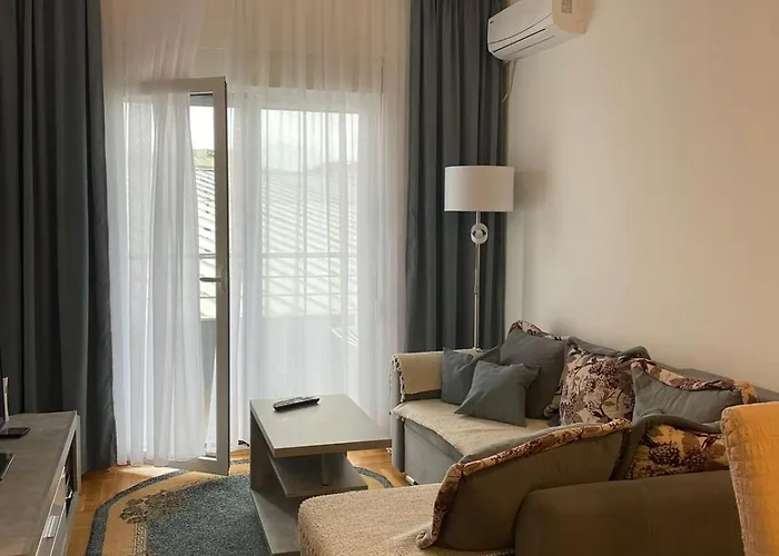 Aurora 3 Apartment Budva
