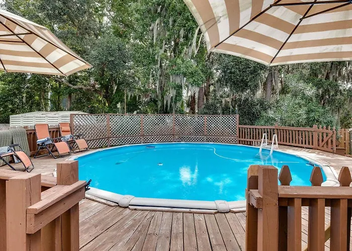 Villa Year-Round Pool & Backyard Near Tybee Island Savannah