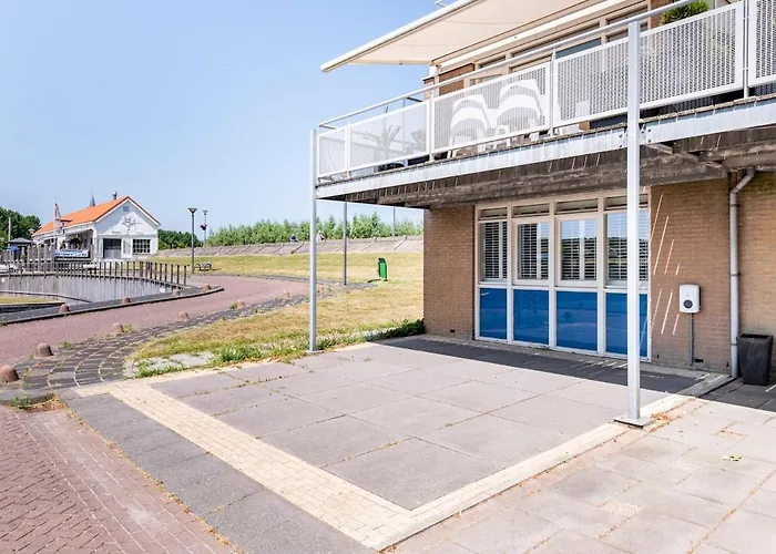 The Blue House On The Veerse Meer Kortgene