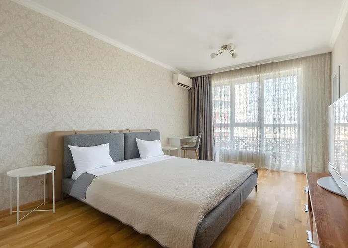 На Видалення!18-90Б In Rc Kvartet, Vasyl Lypkivskyi Street 16B,Petrovdom Apartments Kiew