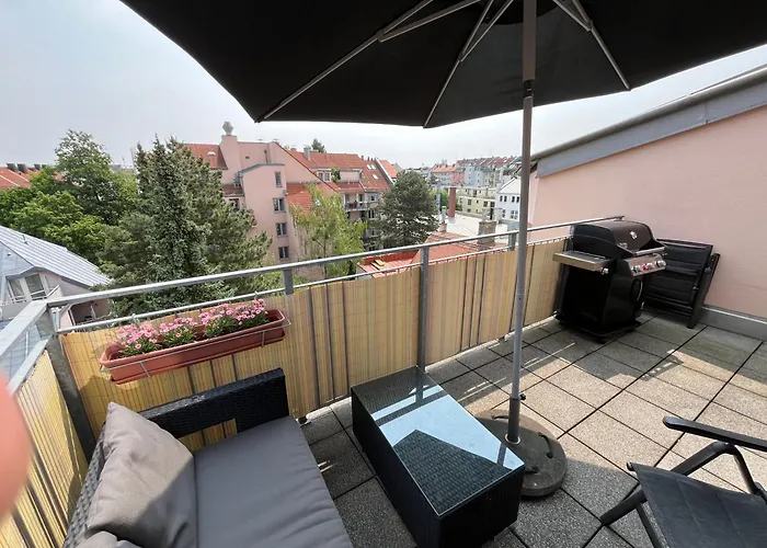 City-Apartment With Private Rooftop Terrace München