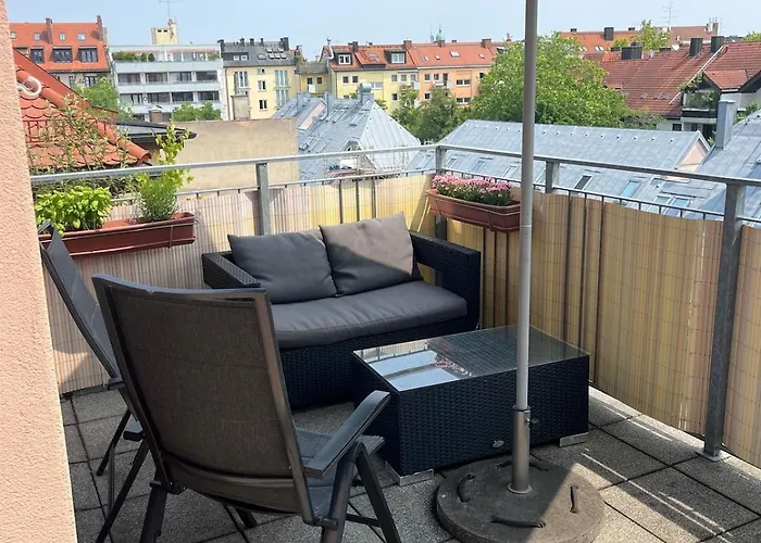 City-Apartment With Private Rooftop Terrace München