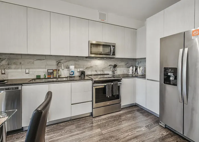Global Luxury Suites Mission Valley East San Diego