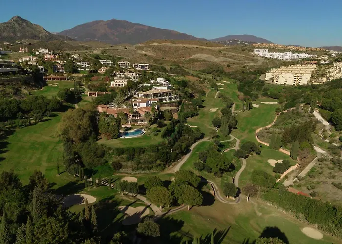 First-Line Beach, Terrace And Pool With Incredible Sea Views, New Golden Mile Estepona