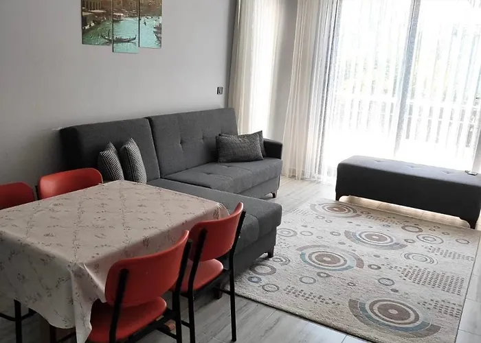 Perfectly Located Holiday Stay In Side Walking Distance To The Beach