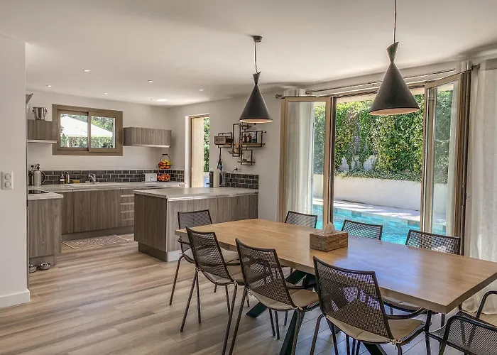 New Sea View Villa - 10 People With Pool Saint-Tropez