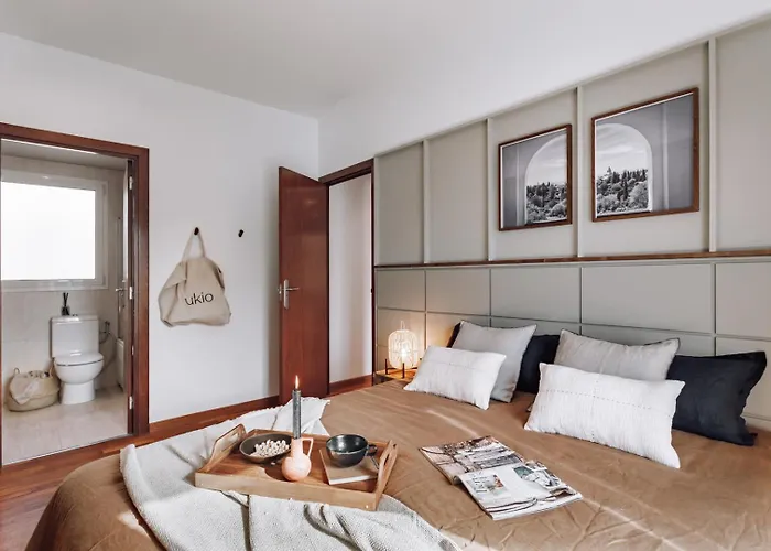 Cazalla - 2 Bedrooms And Office In Gracia Barcelona