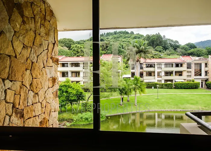 Cr Mariposa Rentals Lakeview, Spacious Penthouse With Office, Pool, Gym, Jacuzzi Santa Ana 