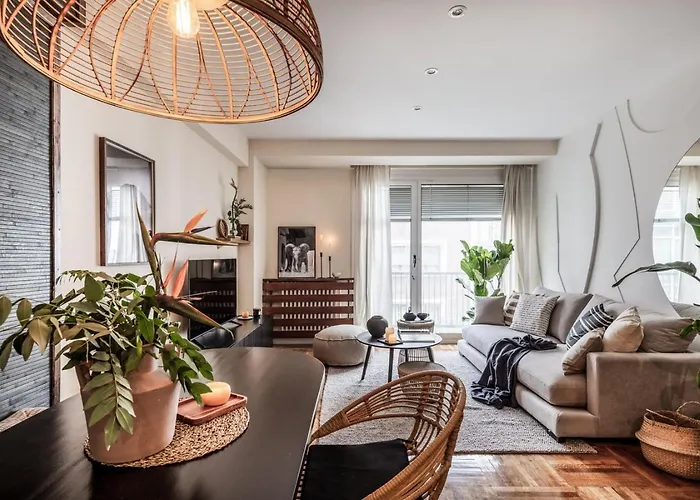 Logo - 2 Bedrooms In Salamanca Madrid