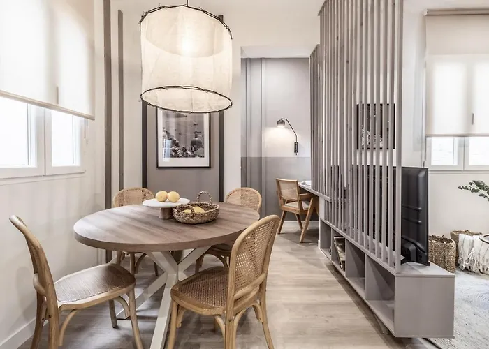 Oro - 1 Bedroom Apartment In Castellana Madrid