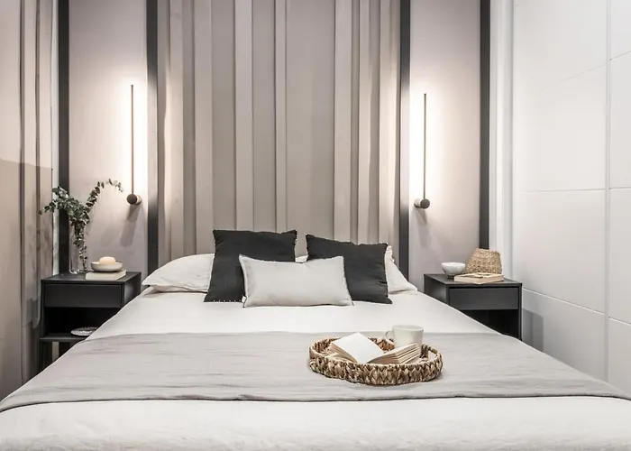 Oro - 1 Bedroom Apartment In Castellana Madrid