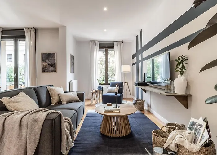 Sebastiano - 3 Bedrooms And Balcony In Almagro Madrid