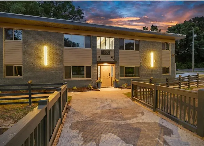 The Harvard Yard 2 Bedroom 1 Bathapartment Homes Atlanta