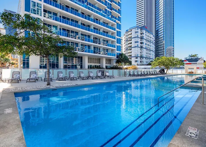 H'Residences 2 Bedroom Unit - Ocean & City Views, Lvl 22! Gold Coast
