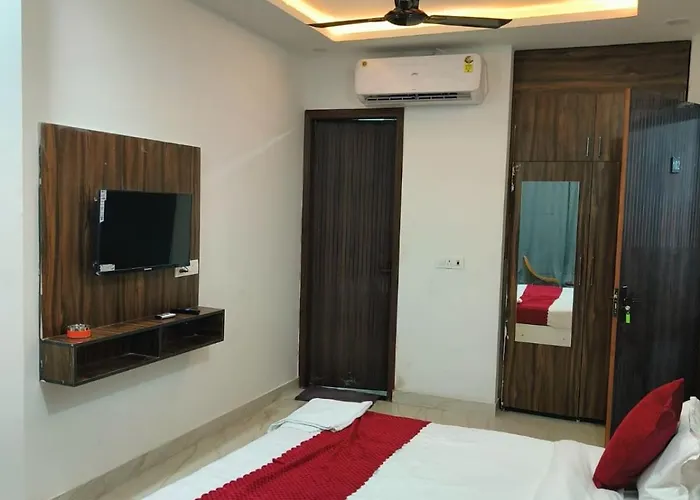 Hotel Noida Royal Residency