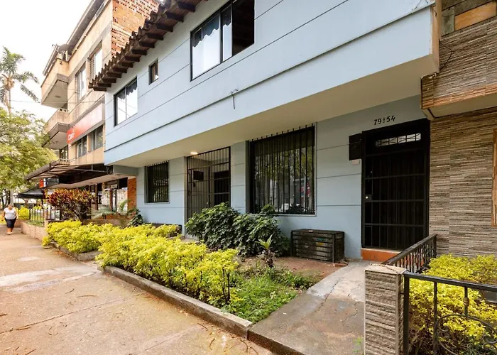 L2 2Br Laureles Apartment Jacuzzi Ac Medellín
