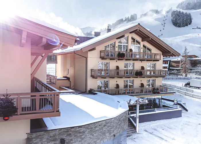 Hotel Garni ALPINA Saalbach-Hinterglemm