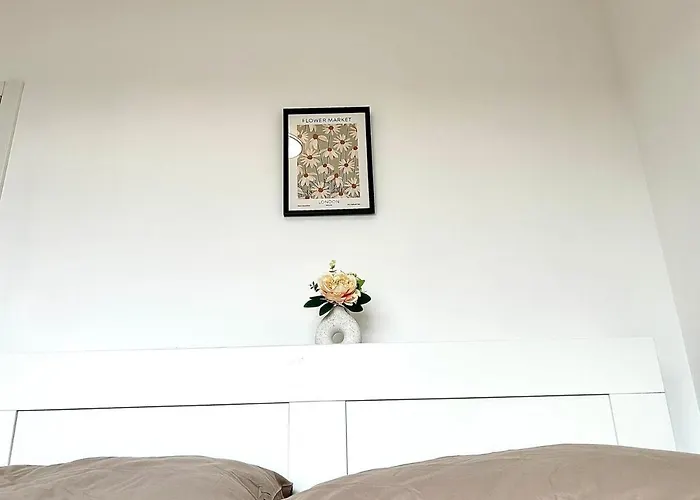 Bright Apartment - Na Vinici Prague 2