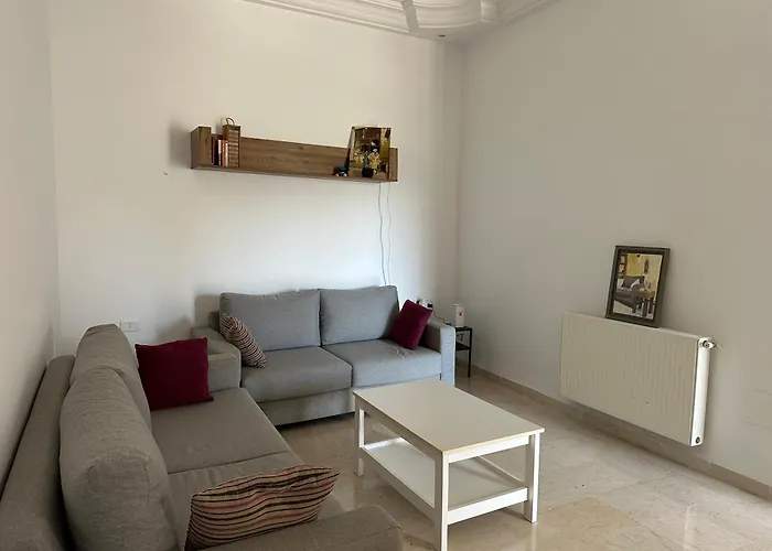 Single Room Downtown La Marsa- Near The Sea Tunis