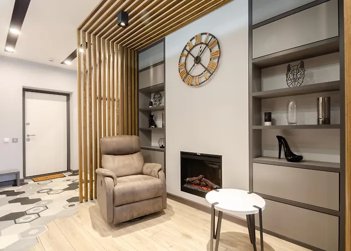 7-67 New York, Antonovycha 74, Kyiv Centre, Olimpiiska Metro Nearby, Fantastic City View, Petrovdom Apartment