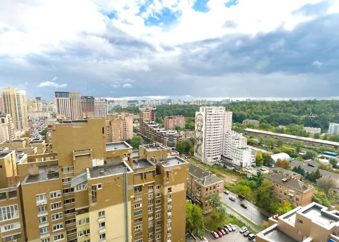 7-67 New York, Antonovycha 74, Kyiv Centre, Olimpiiska Metro Nearby, Fantastic City View, Petrovdom Apartment