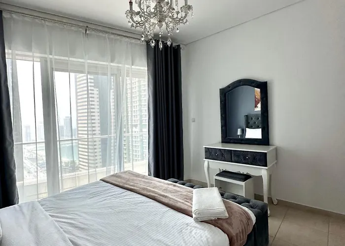 Luxury 2 Bedroom Apartment Marina View Dubai