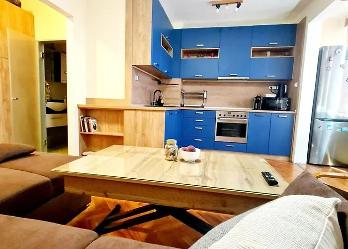 Sea Garden 1BR - 5 minutes to Beach Warna