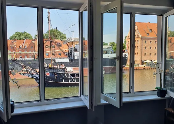 Magical River View By Downtown Apartments Danzig