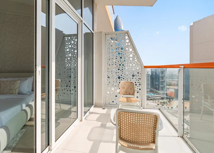 Cozy Retreat 1Bedroom On The Business Bay Canal By Suiteable Interiors Dubai