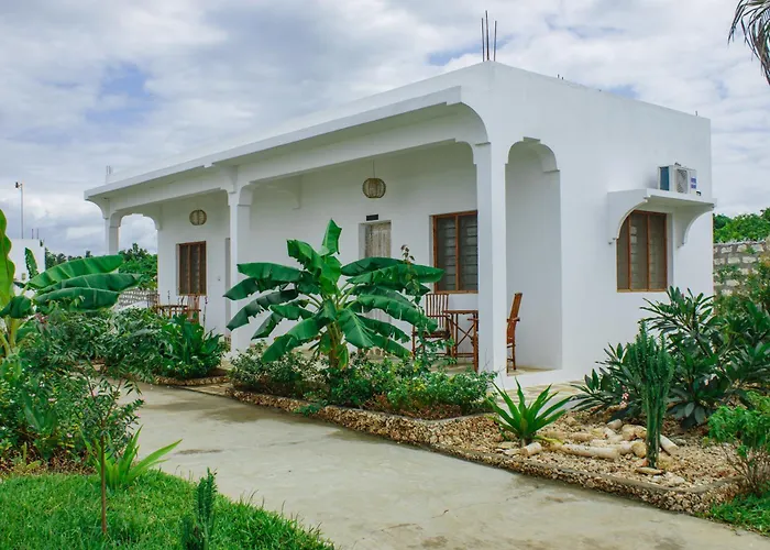 Bed and Breakfast Red Land House Watamu