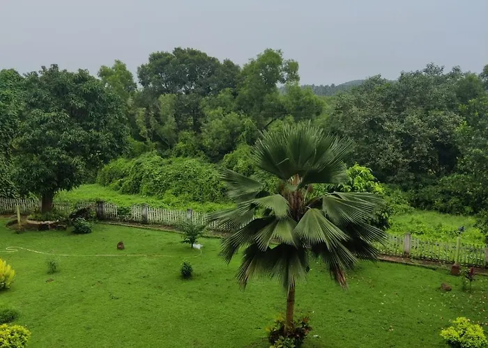 Retreat To A Stylish Apartment Candolim
