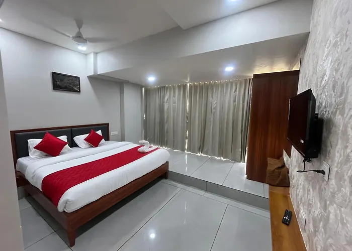 Hotel Cloud 7 Ahmedabad