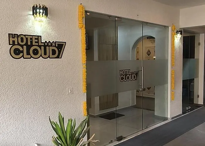 Hotel Cloud 7 Ahmedabad