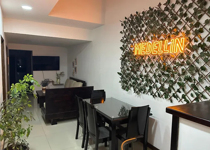 9 Bedrooms House Medellín