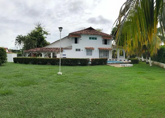 Villa Casa Campestre Con Piscina, Jacuzzi Y Bbq La Dorada