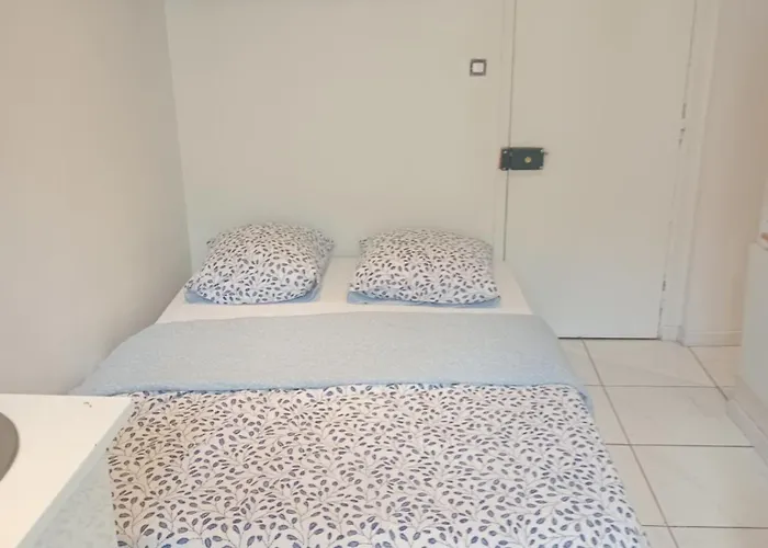 Chambre Proche Centre Et Metro Paris